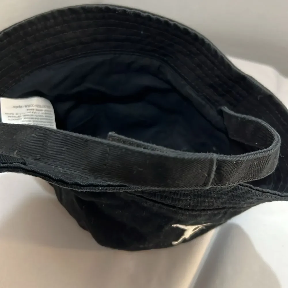 Jordan Toddler black embroidered bucket hat with strap NWOT